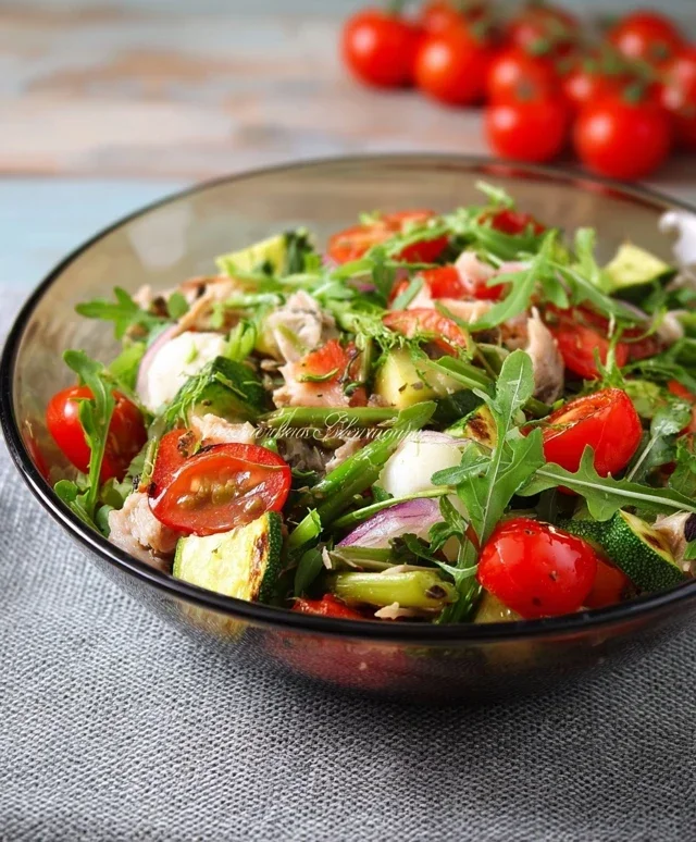 Insalata con verdure grigliate